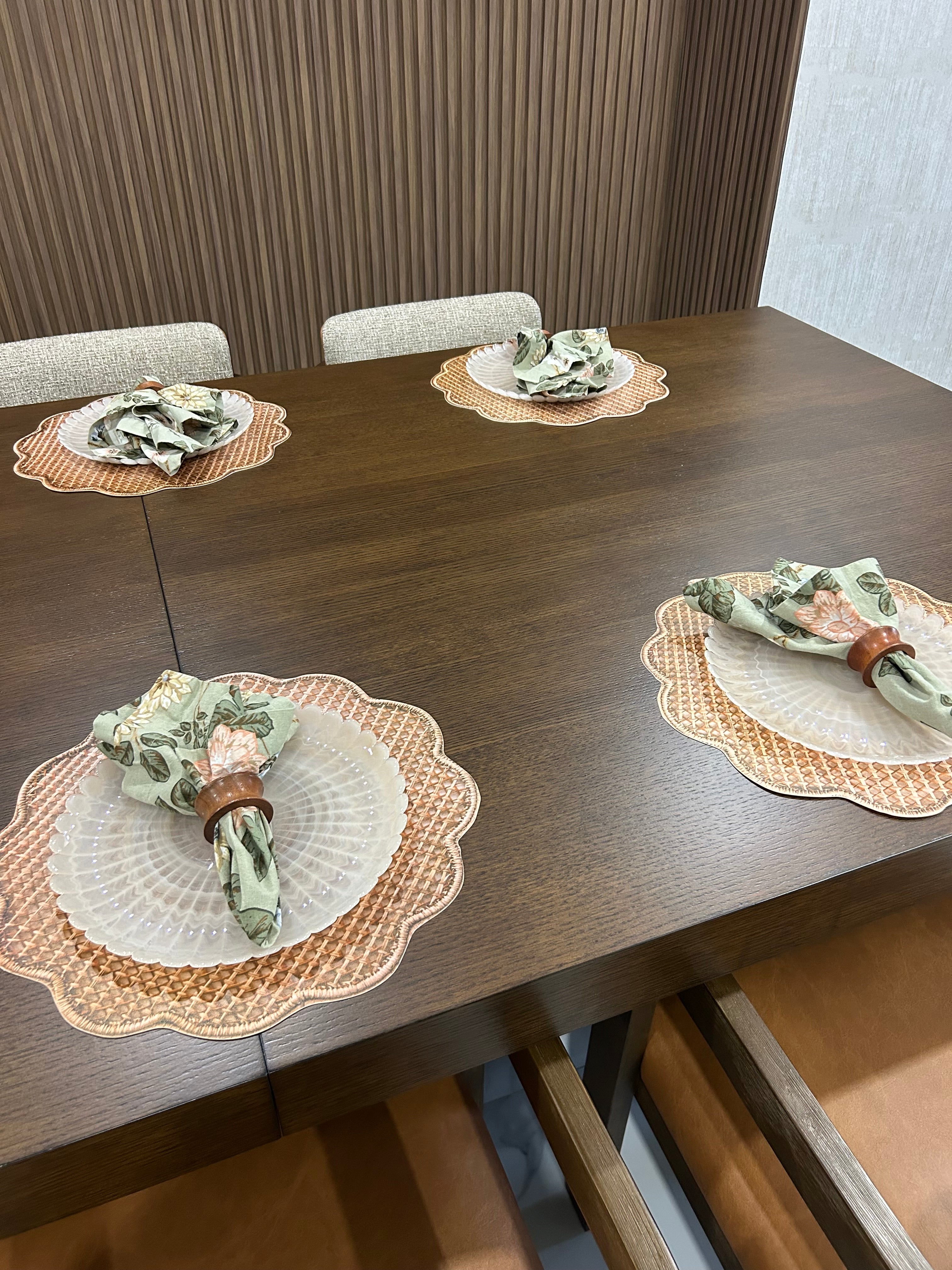 Rattan Print Scallop Edge Placemat- Set of 4